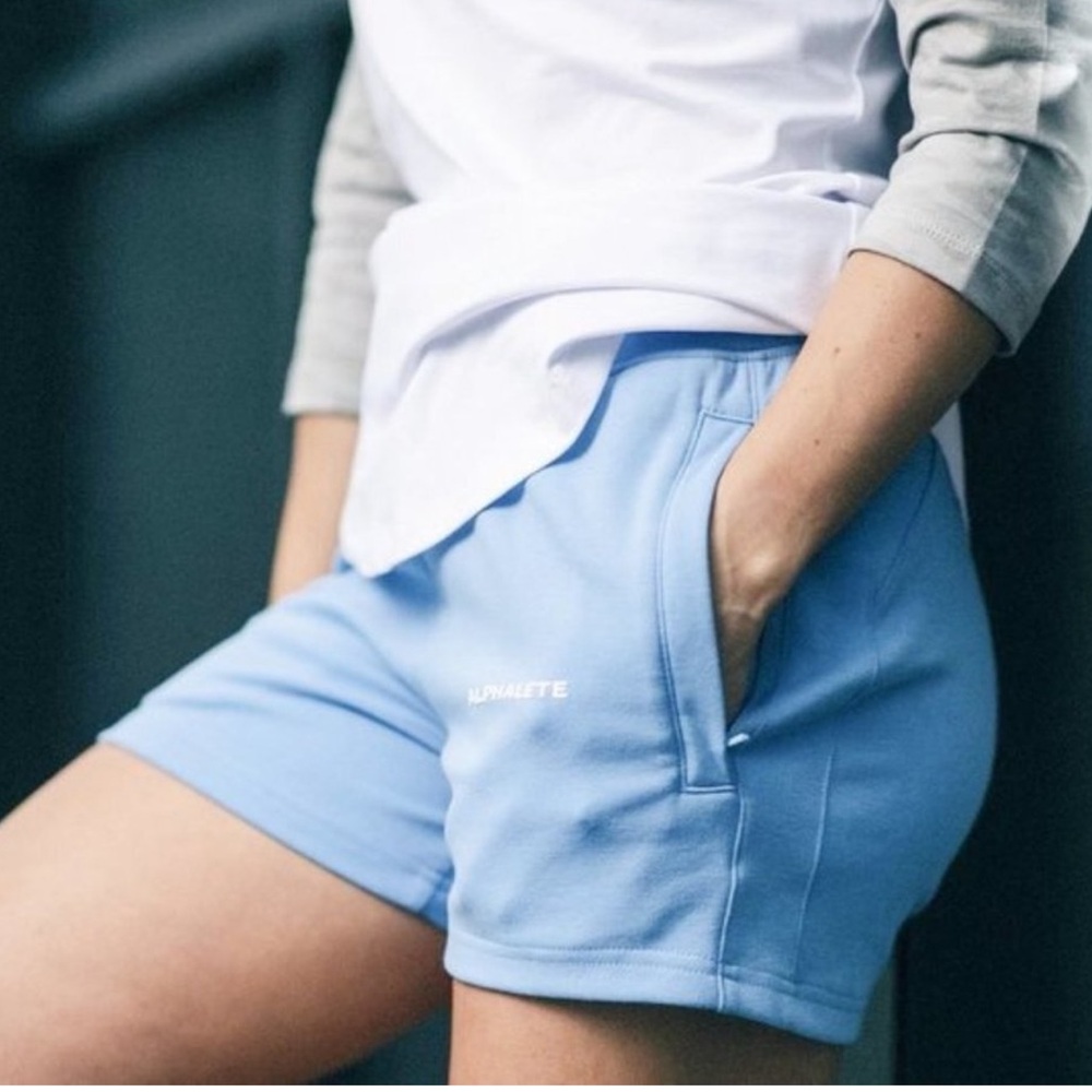Alphalete Essential Core Shorts – Light Blue (Size M)  P0056